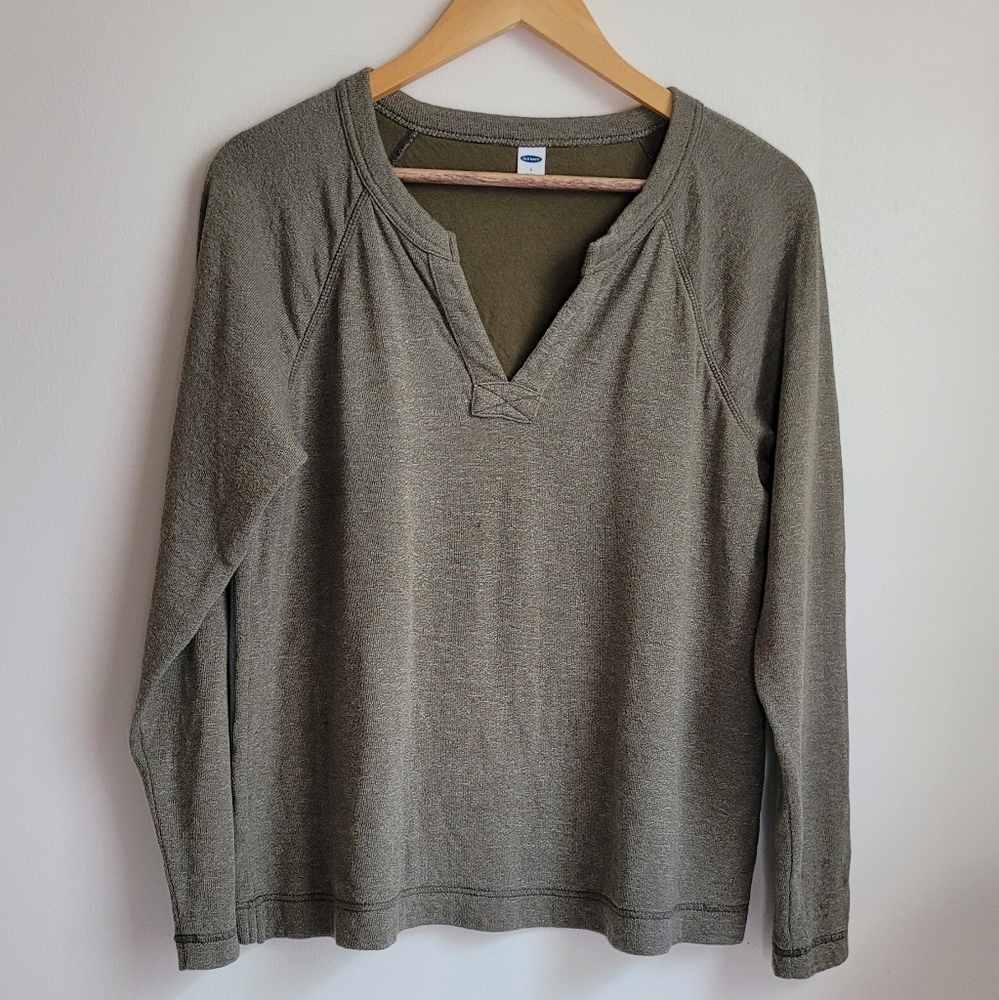 Old Navy olive green cozy top large